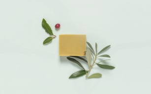 Traditional Aleppo cold-processed plant-based soap - Image 3